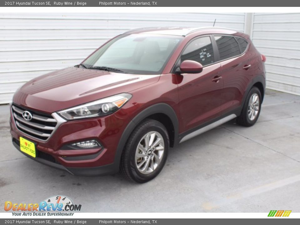 2017 Hyundai Tucson SE Ruby Wine / Beige Photo #4
