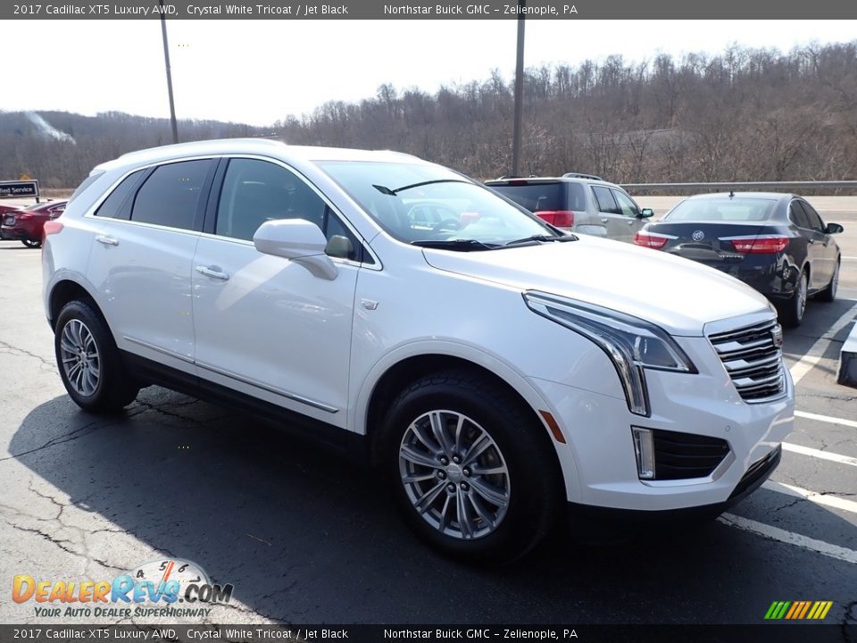 2017 Cadillac XT5 Luxury AWD Crystal White Tricoat / Jet Black Photo #4