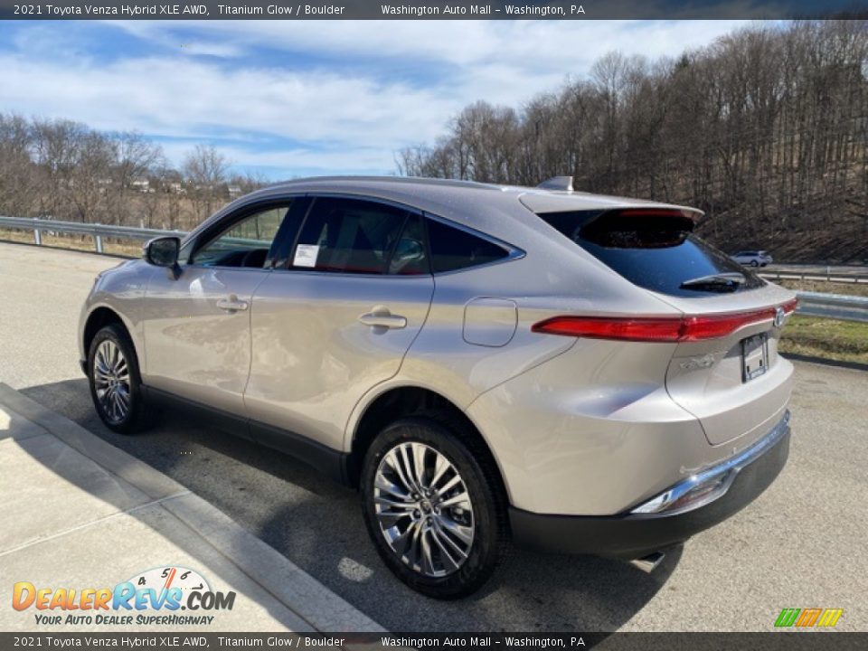 2021 Toyota Venza Hybrid XLE AWD Titanium Glow / Boulder Photo #2