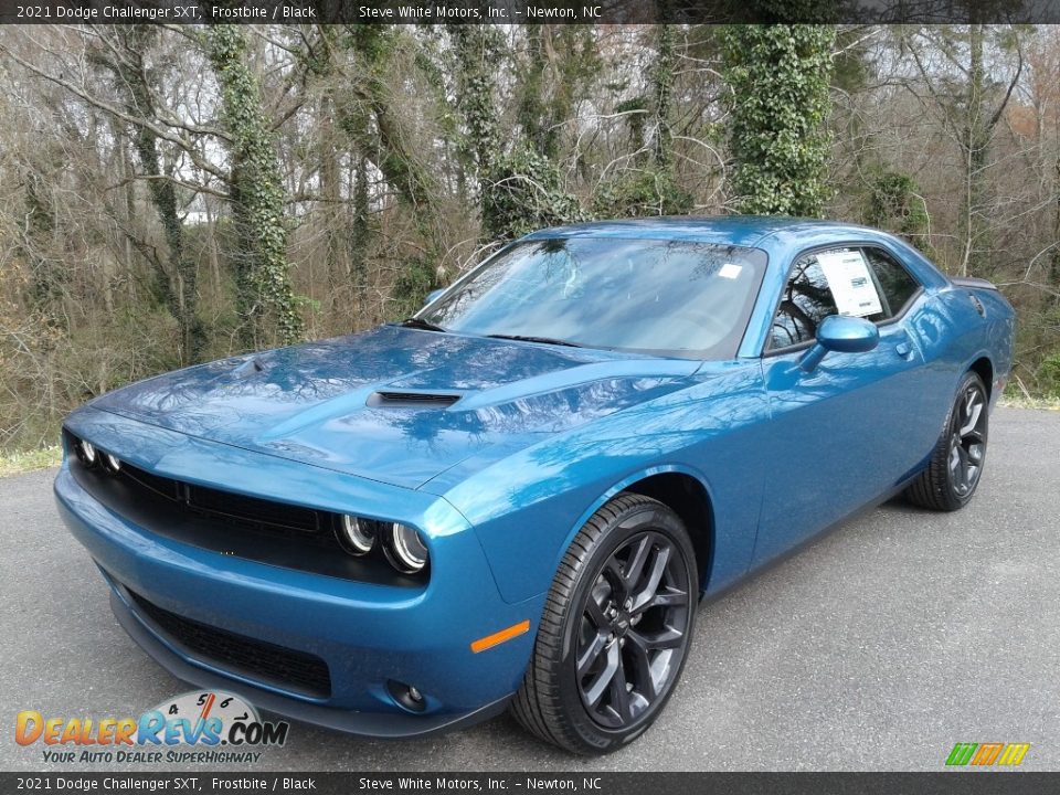 2021 Dodge Challenger SXT Frostbite / Black Photo #2