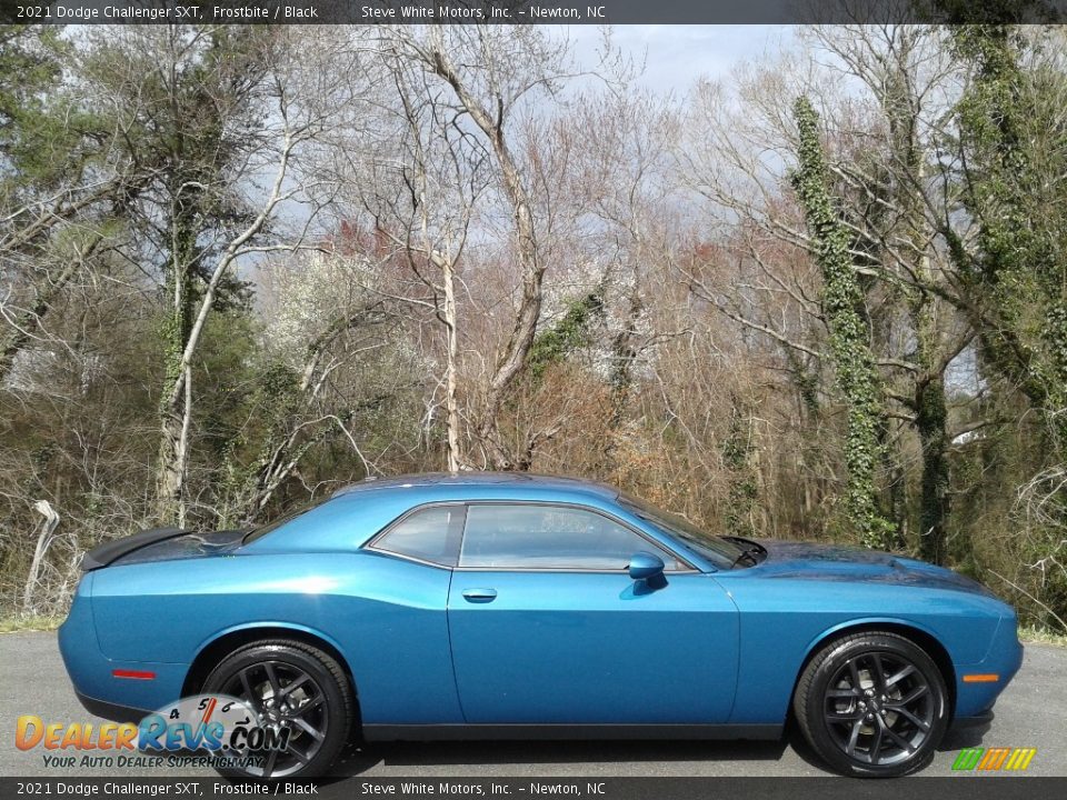 2021 Dodge Challenger SXT Frostbite / Black Photo #5