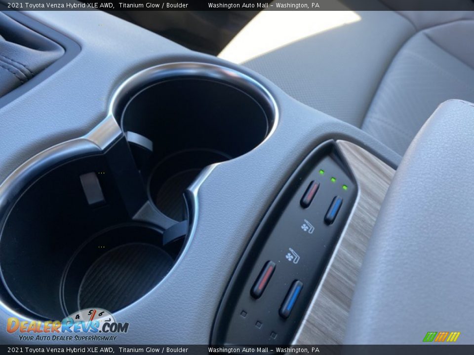 2021 Toyota Venza Hybrid XLE AWD Titanium Glow / Boulder Photo #18