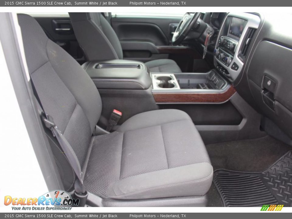 Front Seat of 2015 GMC Sierra 1500 SLE Crew Cab Photo #28