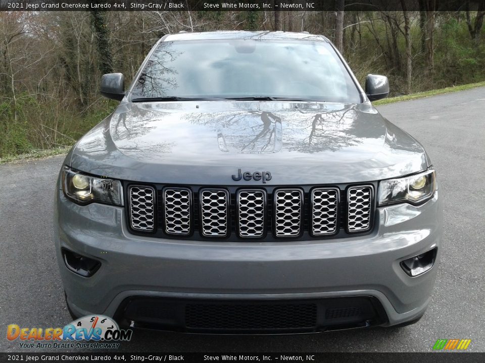 2021 Jeep Grand Cherokee Laredo 4x4 Sting-Gray / Black Photo #3