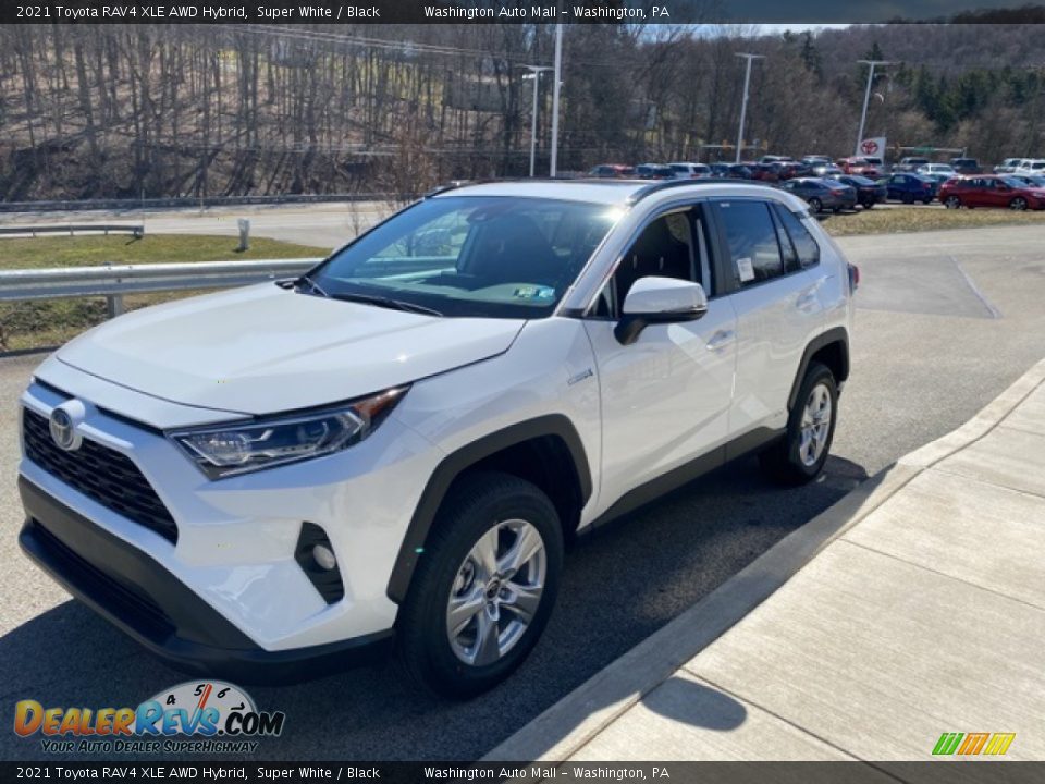 2021 Toyota RAV4 XLE AWD Hybrid Super White / Black Photo #13