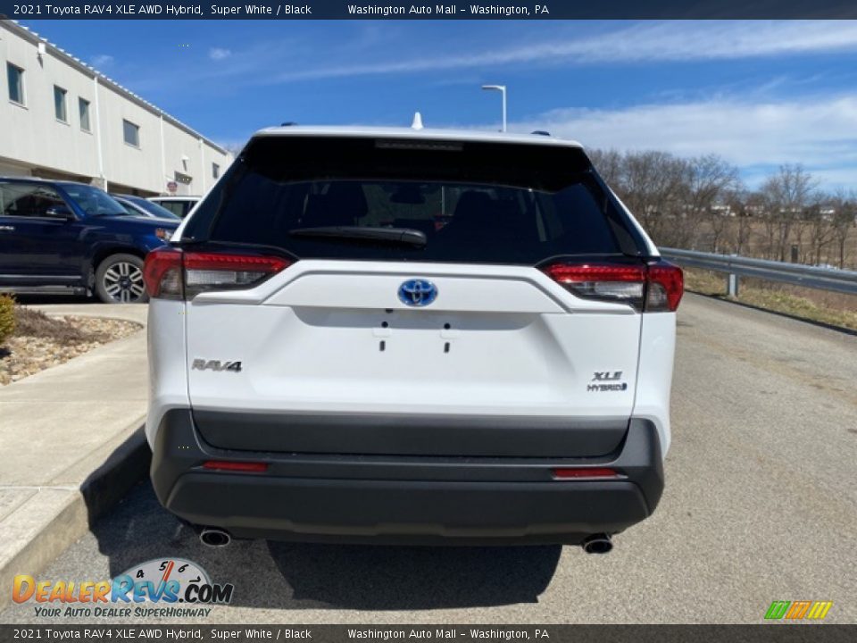 2021 Toyota RAV4 XLE AWD Hybrid Super White / Black Photo #15