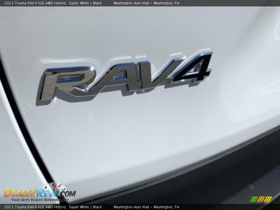 2021 Toyota RAV4 XLE AWD Hybrid Super White / Black Photo #24