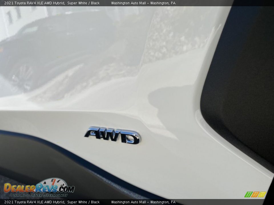 2021 Toyota RAV4 XLE AWD Hybrid Super White / Black Photo #25