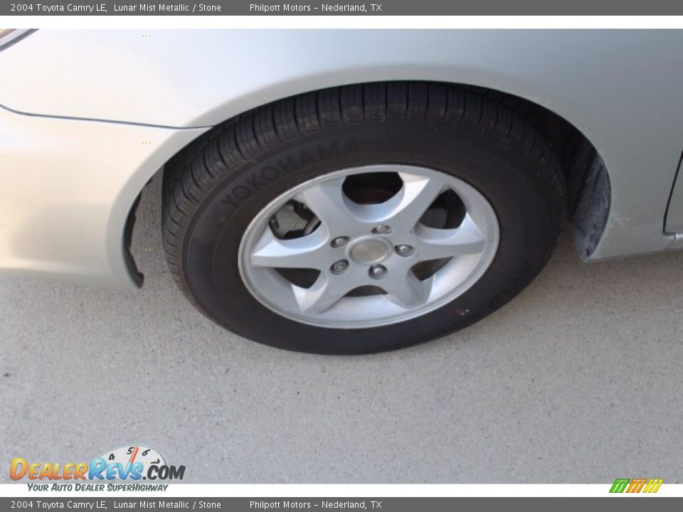2004 Toyota Camry LE Lunar Mist Metallic / Stone Photo #5