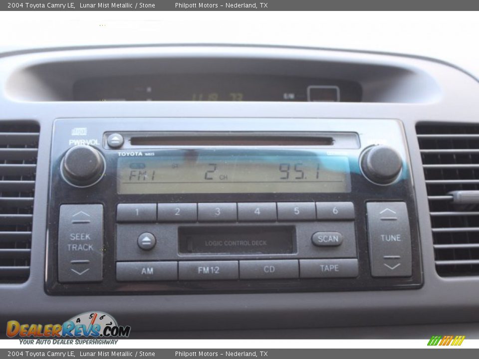 2004 Toyota Camry LE Lunar Mist Metallic / Stone Photo #13