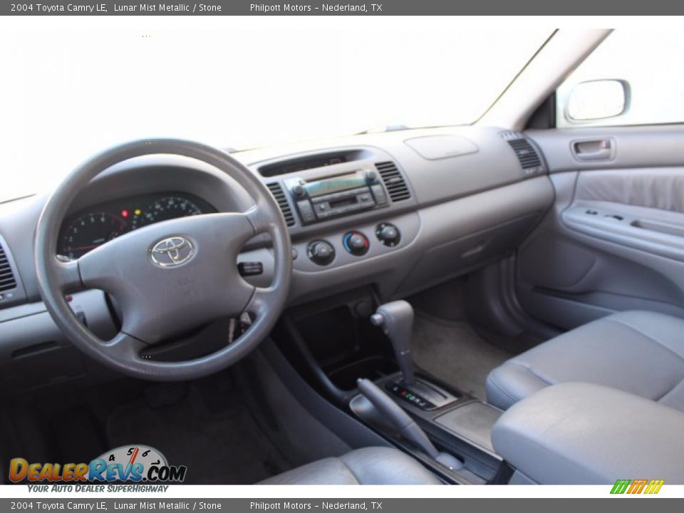 2004 Toyota Camry LE Lunar Mist Metallic / Stone Photo #17