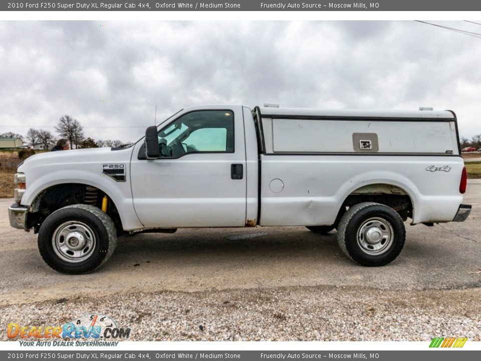 2010 Ford F250 Super Duty XL Regular Cab 4x4 Oxford White / Medium Stone Photo #7