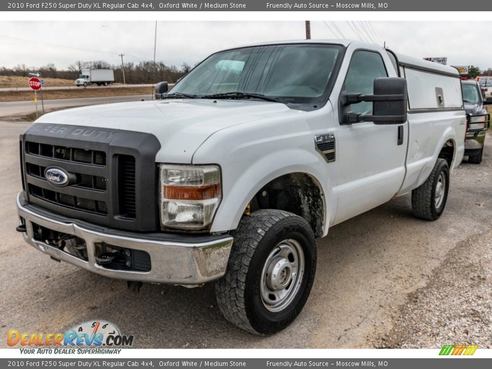 2010 Ford F250 Super Duty XL Regular Cab 4x4 Oxford White / Medium Stone Photo #8