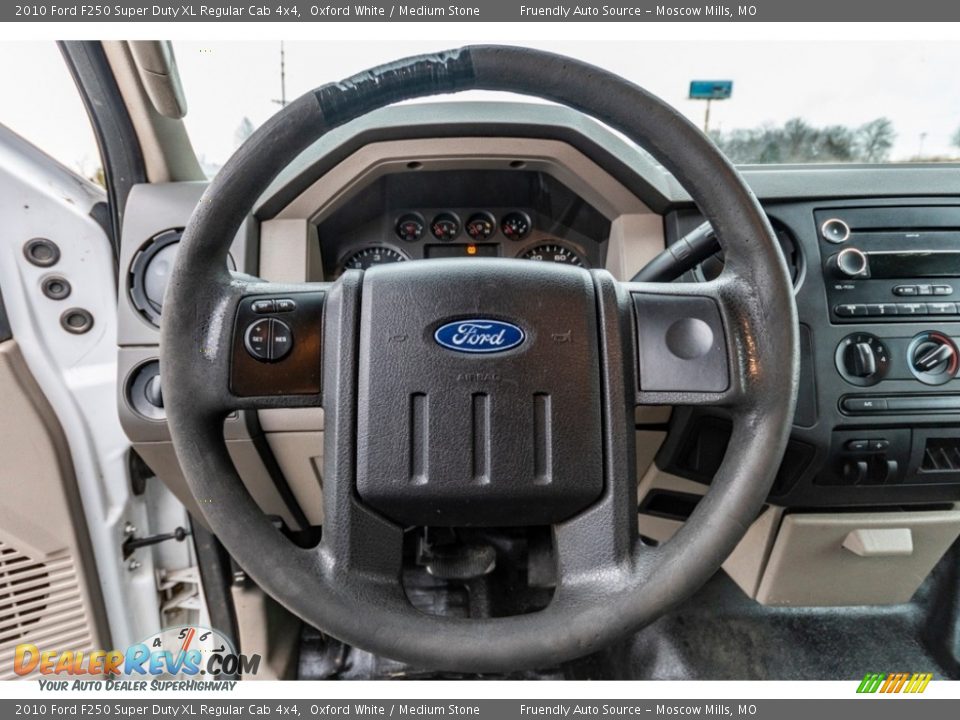 2010 Ford F250 Super Duty XL Regular Cab 4x4 Oxford White / Medium Stone Photo #33