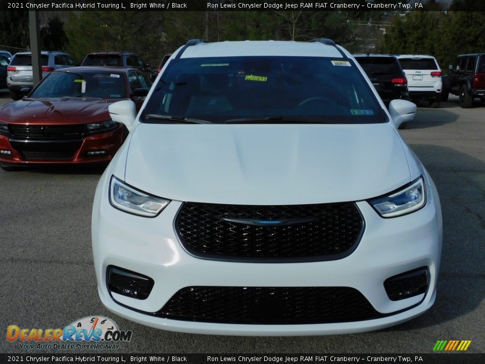 2021 Chrysler Pacifica Hybrid Touring L Bright White / Black Photo #2