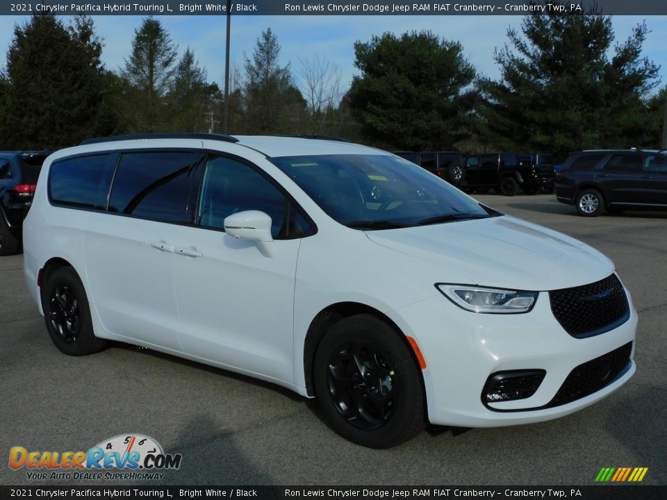 2021 Chrysler Pacifica Hybrid Touring L Bright White / Black Photo #3