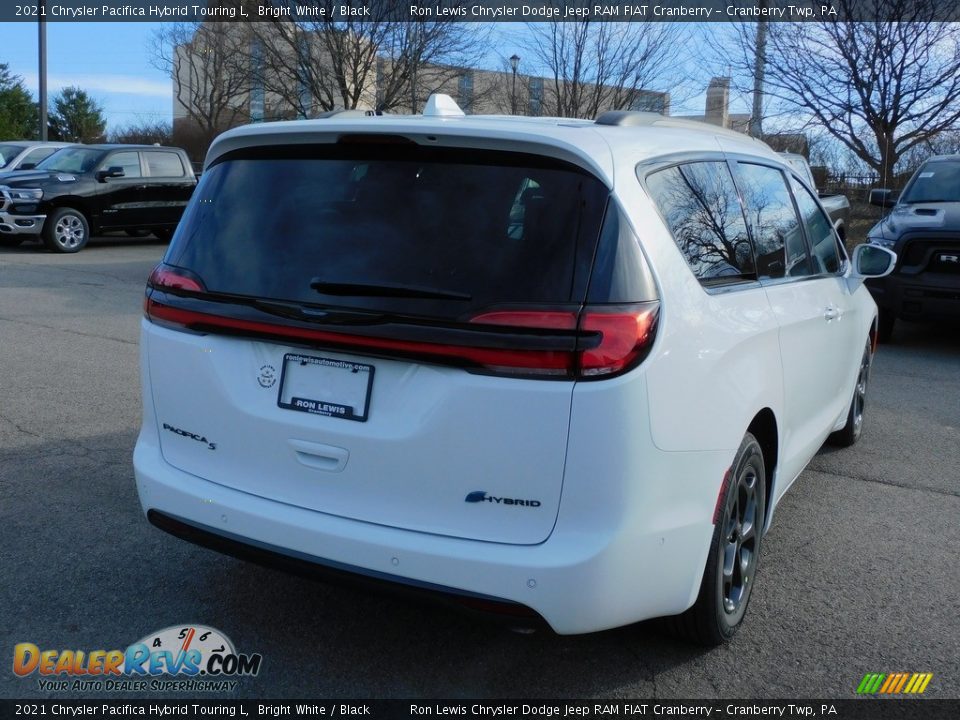 2021 Chrysler Pacifica Hybrid Touring L Bright White / Black Photo #5