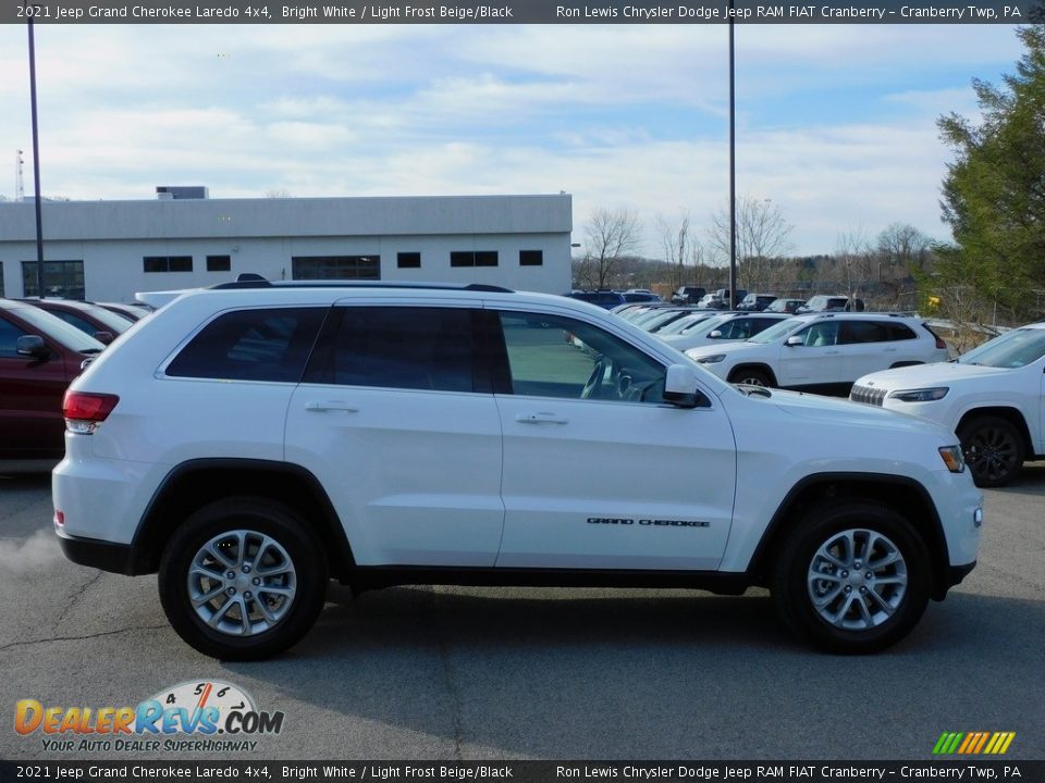 2021 Jeep Grand Cherokee Laredo 4x4 Bright White / Light Frost Beige/Black Photo #4