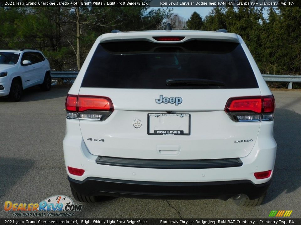 2021 Jeep Grand Cherokee Laredo 4x4 Bright White / Light Frost Beige/Black Photo #6