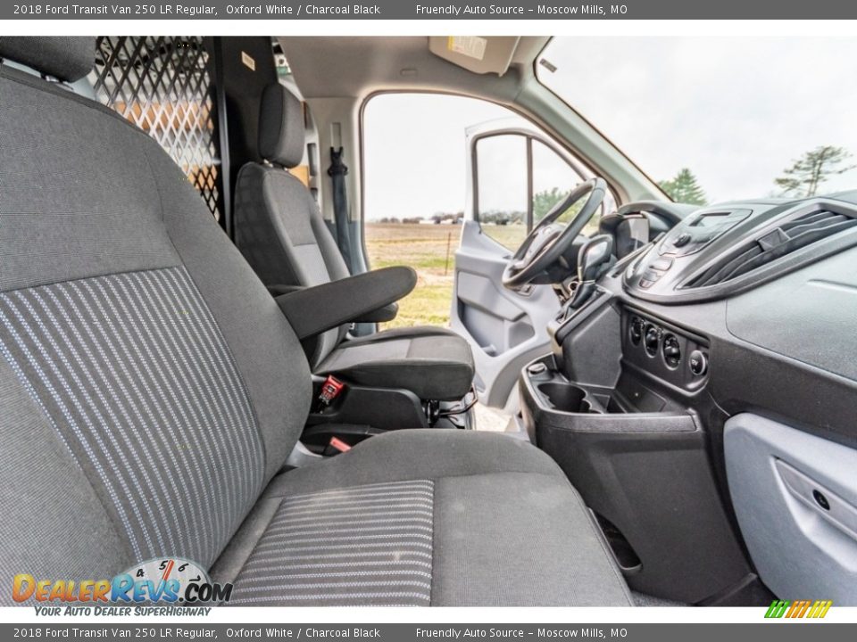 2018 Ford Transit Van 250 LR Regular Oxford White / Charcoal Black Photo #30