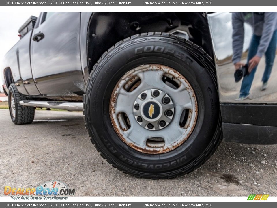 2011 Chevrolet Silverado 2500HD Regular Cab 4x4 Black / Dark Titanium Photo #2