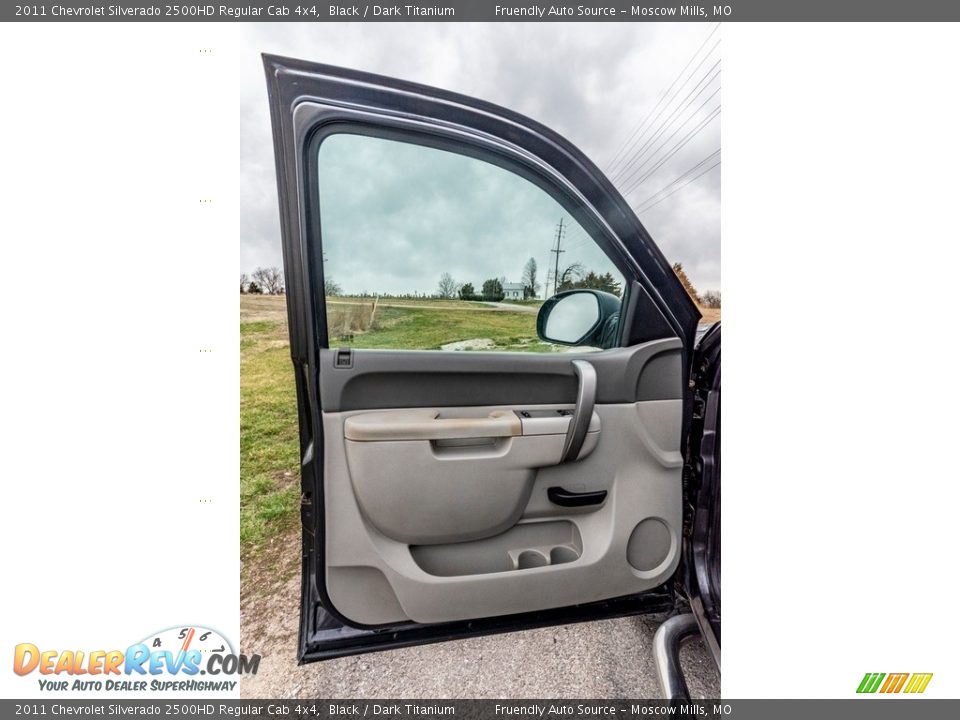 2011 Chevrolet Silverado 2500HD Regular Cab 4x4 Black / Dark Titanium Photo #21