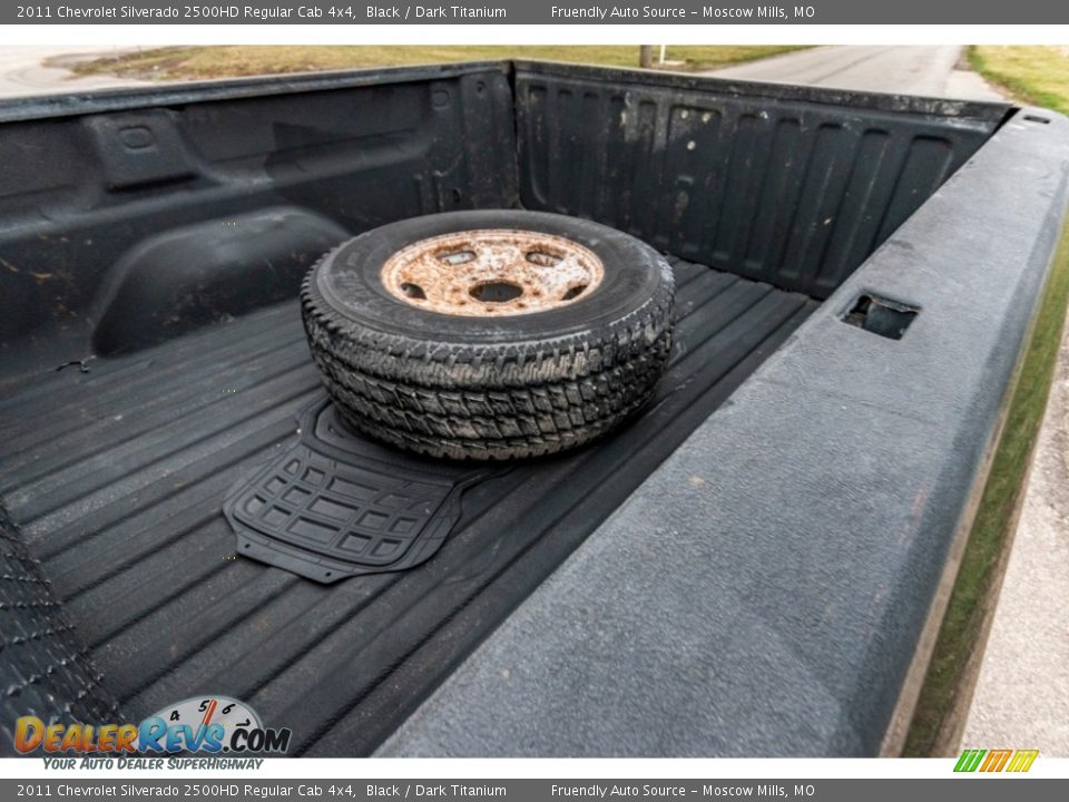 2011 Chevrolet Silverado 2500HD Regular Cab 4x4 Black / Dark Titanium Photo #22