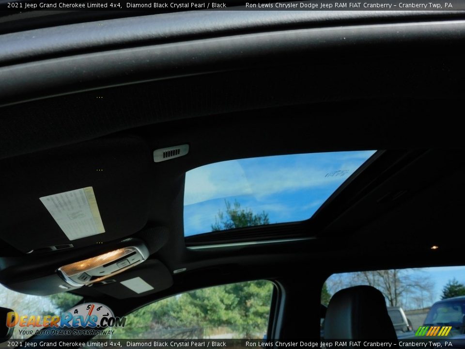 2021 Jeep Grand Cherokee Limited 4x4 Diamond Black Crystal Pearl / Black Photo #15