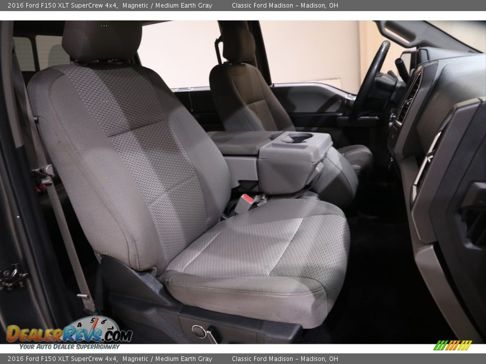 2016 Ford F150 XLT SuperCrew 4x4 Magnetic / Medium Earth Gray Photo #16