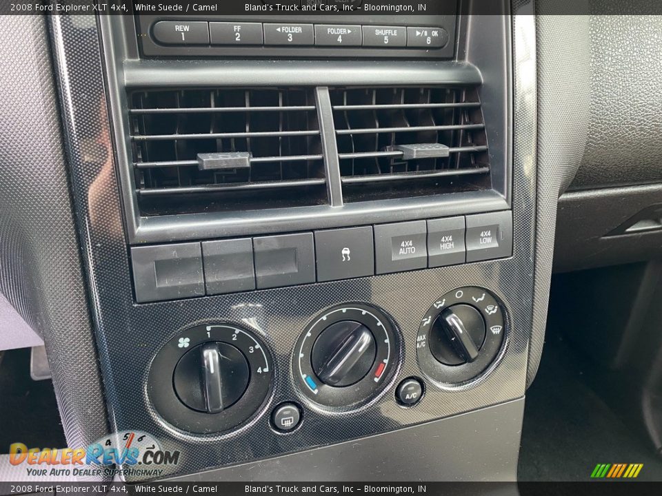 Controls of 2008 Ford Explorer XLT 4x4 Photo #24