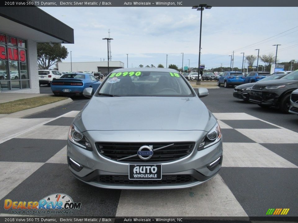2018 Volvo S60 T5 Dynamic Electric Silver Metallic / Black Photo #2