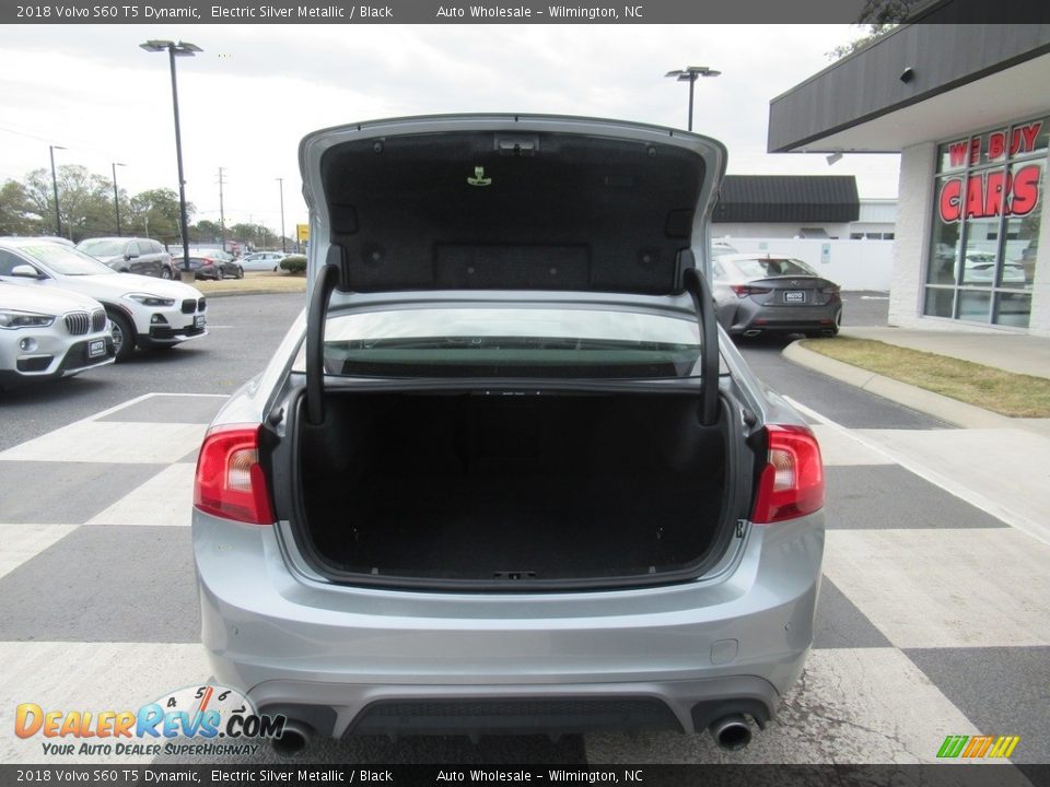 2018 Volvo S60 T5 Dynamic Electric Silver Metallic / Black Photo #5