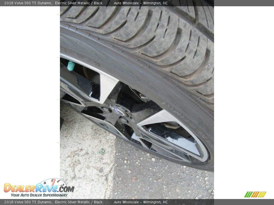 2018 Volvo S60 T5 Dynamic Electric Silver Metallic / Black Photo #8