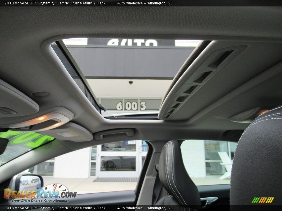 2018 Volvo S60 T5 Dynamic Electric Silver Metallic / Black Photo #14