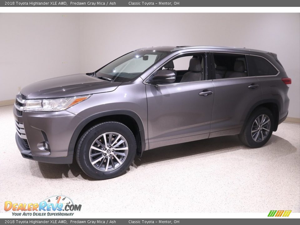 2018 Toyota Highlander XLE AWD Predawn Gray Mica / Ash Photo #3