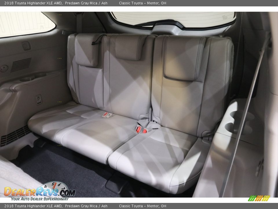 2018 Toyota Highlander XLE AWD Predawn Gray Mica / Ash Photo #19
