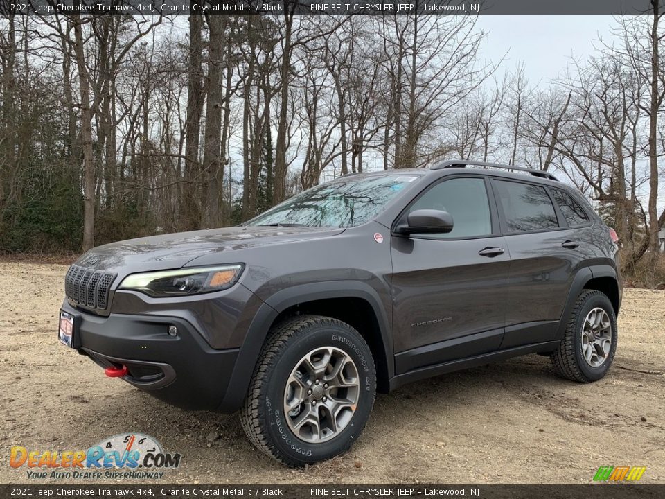 Front 3/4 View of 2021 Jeep Cherokee Traihawk 4x4 Photo #1