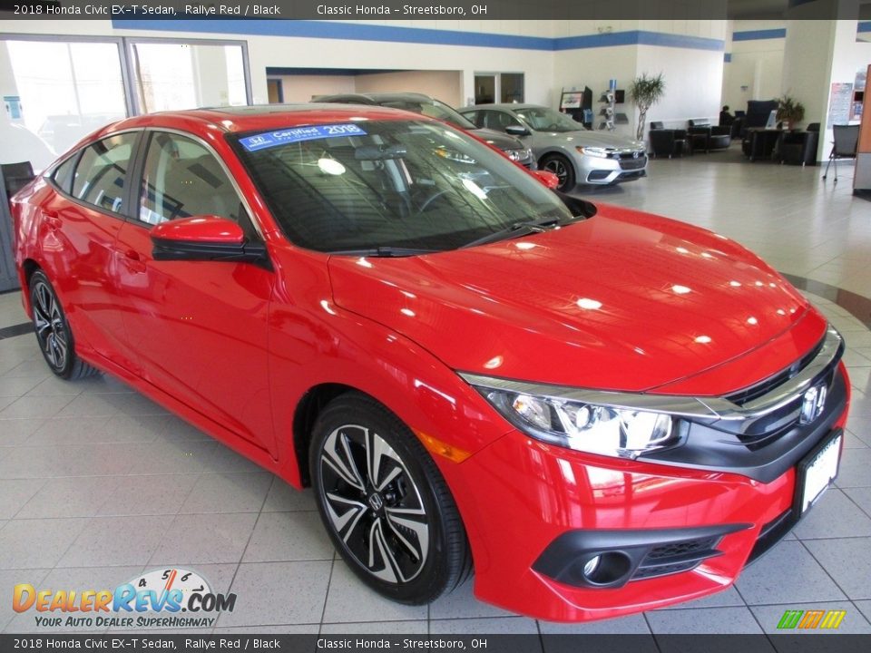 Front 3/4 View of 2018 Honda Civic EX-T Sedan Photo #3