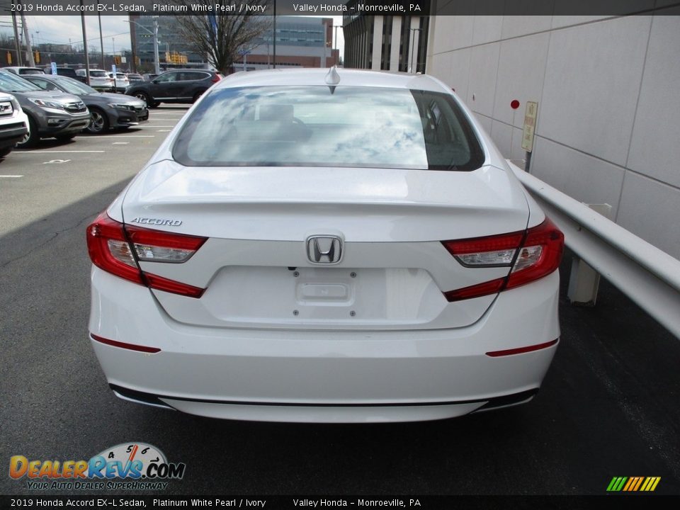 2019 Honda Accord EX-L Sedan Platinum White Pearl / Ivory Photo #4