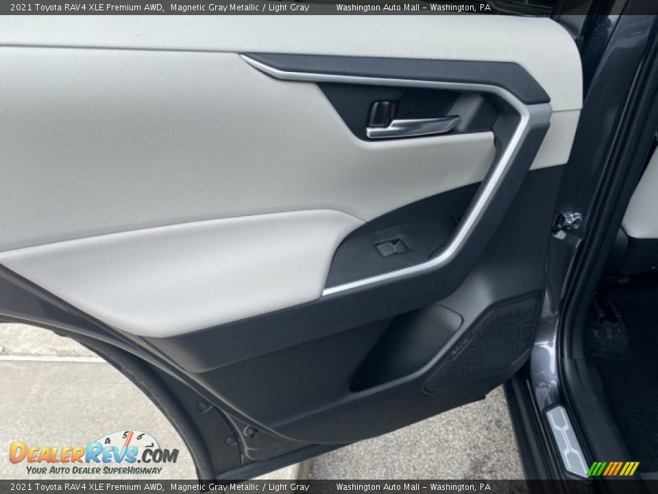 2021 Toyota RAV4 XLE Premium AWD Magnetic Gray Metallic / Light Gray Photo #29
