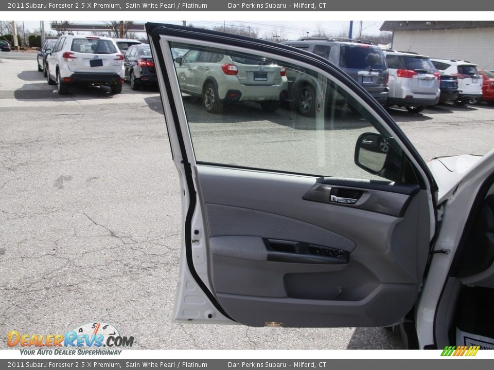 2011 Subaru Forester 2.5 X Premium Satin White Pearl / Platinum Photo #9