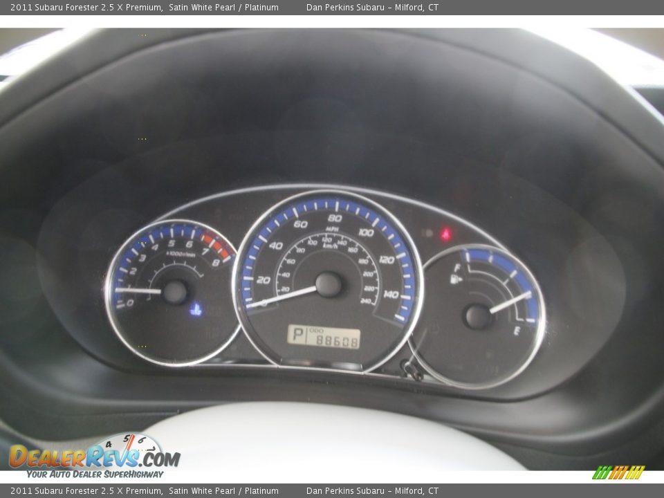 2011 Subaru Forester 2.5 X Premium Satin White Pearl / Platinum Photo #18