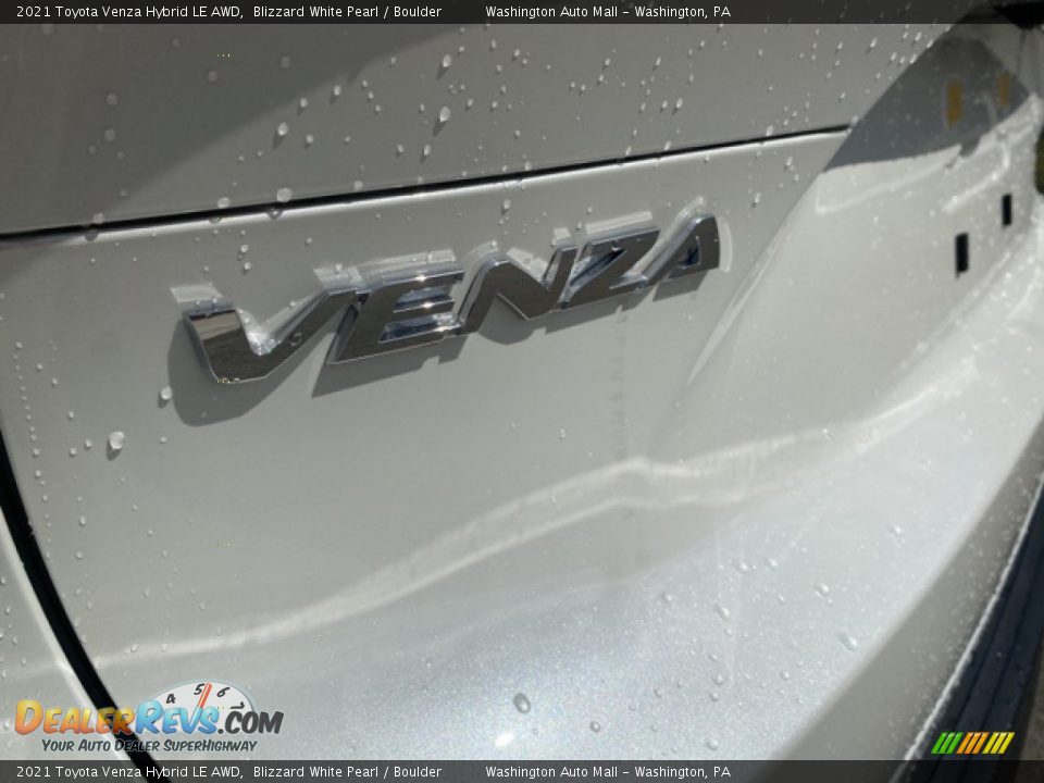 2021 Toyota Venza Hybrid LE AWD Blizzard White Pearl / Boulder Photo #22