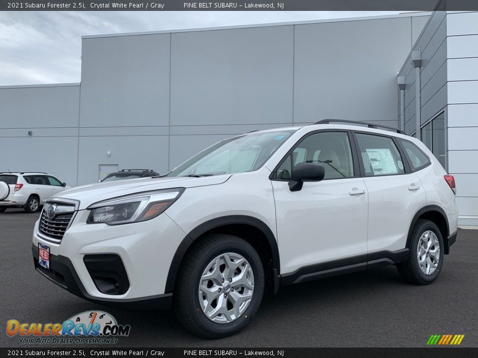 Front 3/4 View of 2021 Subaru Forester 2.5i Photo #1