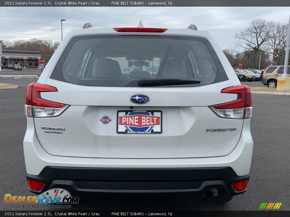 2021 Subaru Forester 2.5i Crystal White Pearl / Gray Photo #7