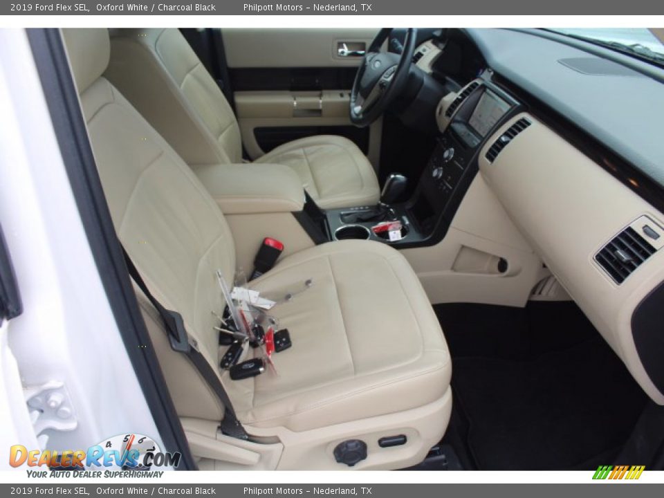 2019 Ford Flex SEL Oxford White / Charcoal Black Photo #28