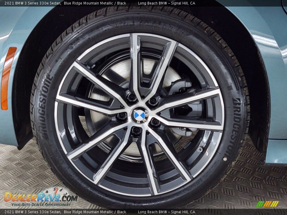 2021 BMW 3 Series 330e Sedan Wheel Photo #3