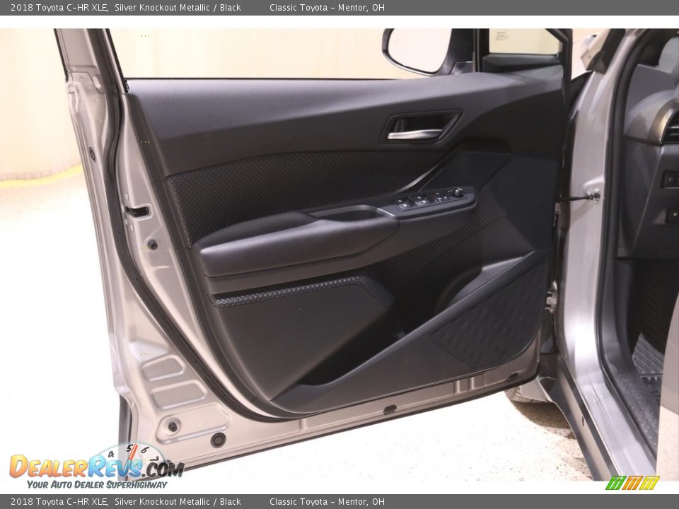 2018 Toyota C-HR XLE Silver Knockout Metallic / Black Photo #4