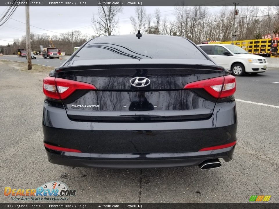 2017 Hyundai Sonata SE Phantom Black / Beige Photo #4