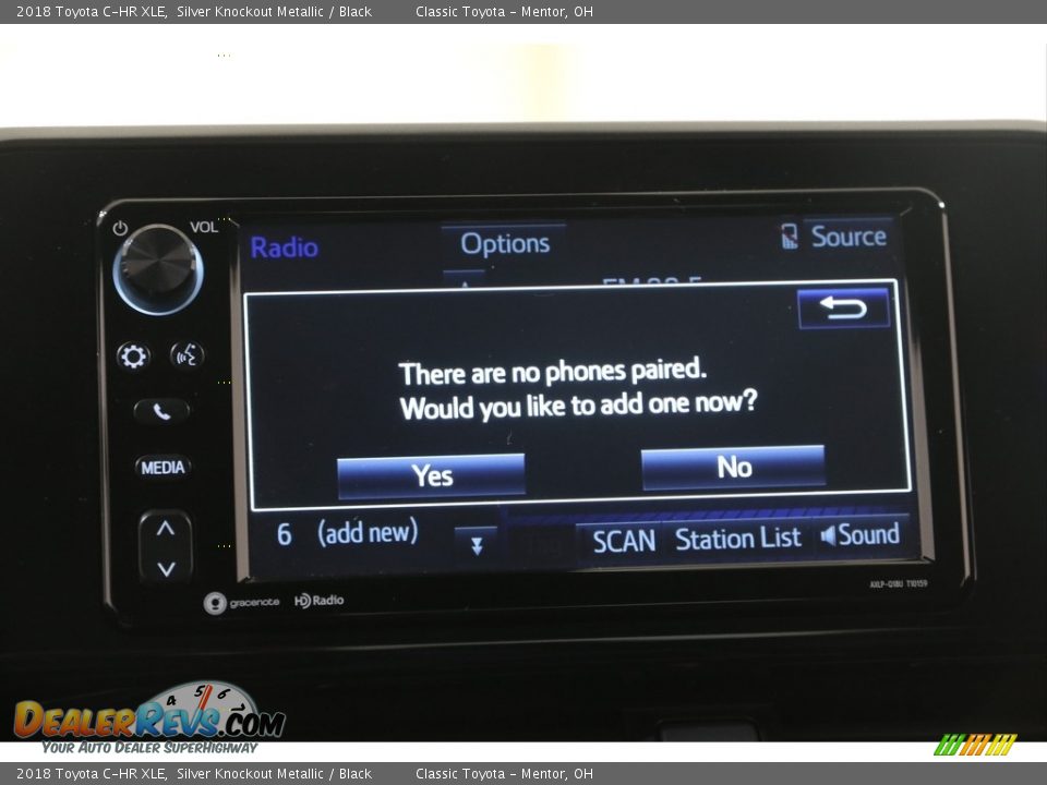 2018 Toyota C-HR XLE Silver Knockout Metallic / Black Photo #11